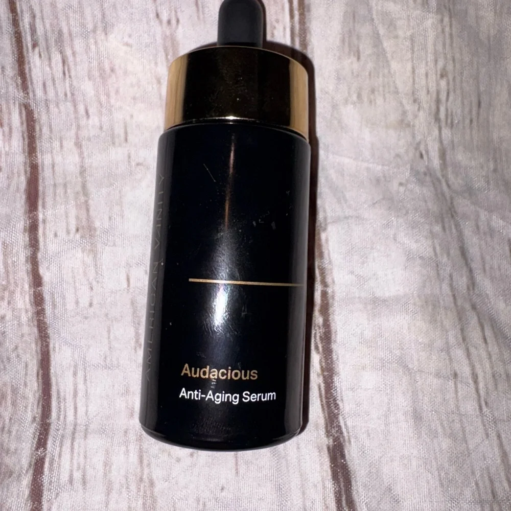 American Vanity face serum new! 1 oz